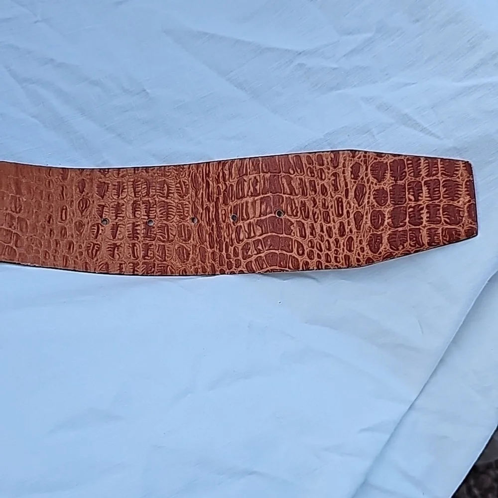 Vintage Genuine Leather Croc Print Light Brown Belt Made in Uruguay S/M
